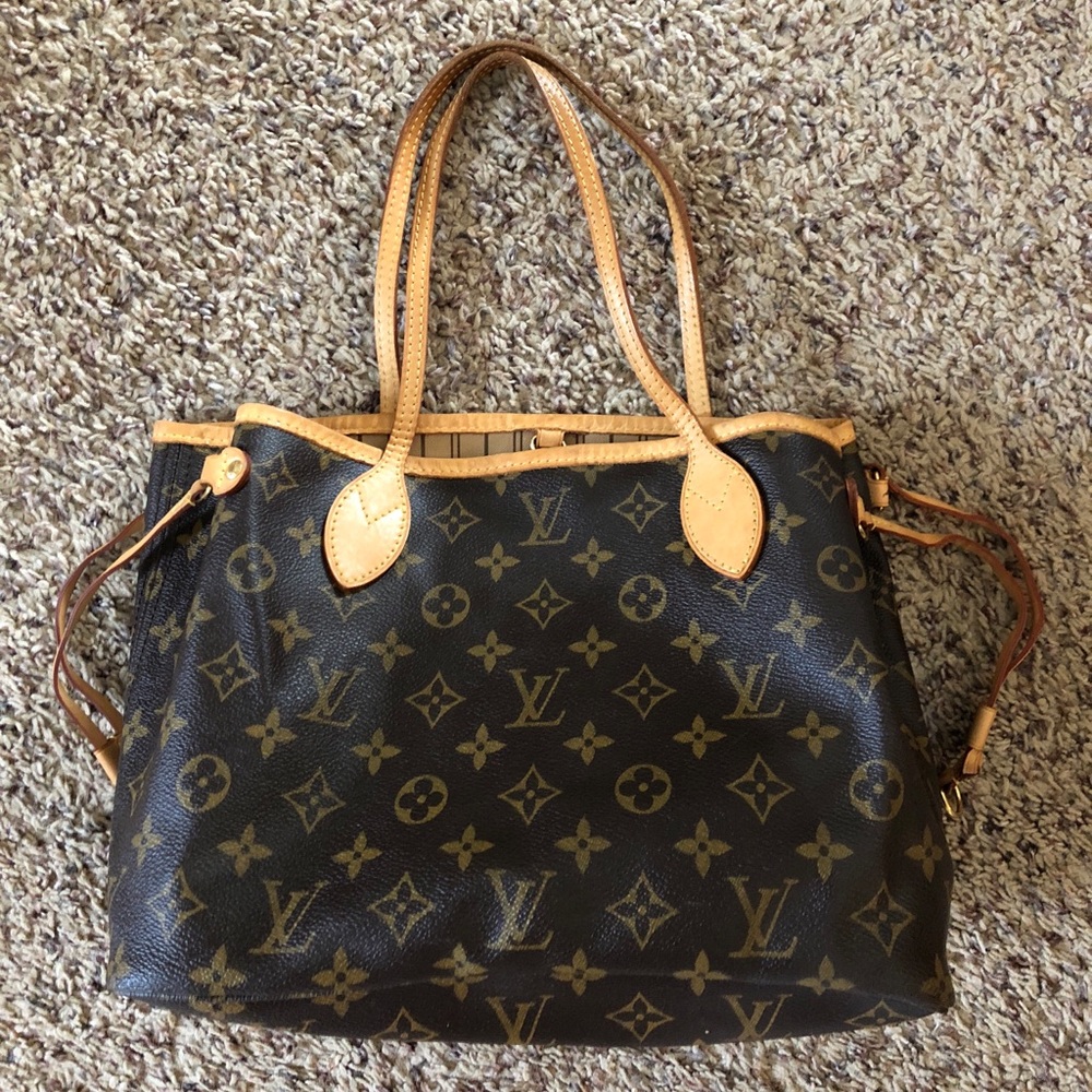VERY gently used LV neverfull PM